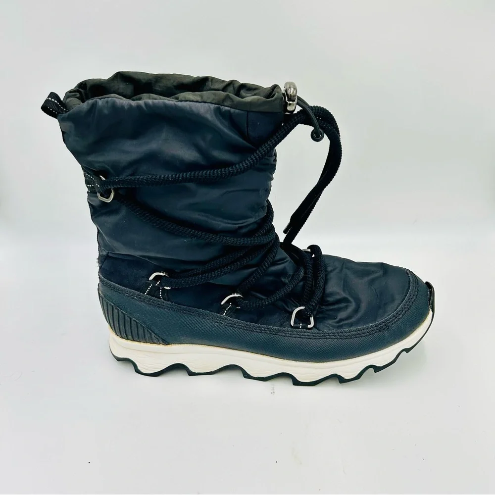 Sorel boots Kinetic winter boots snow boots waterproof black women size 11